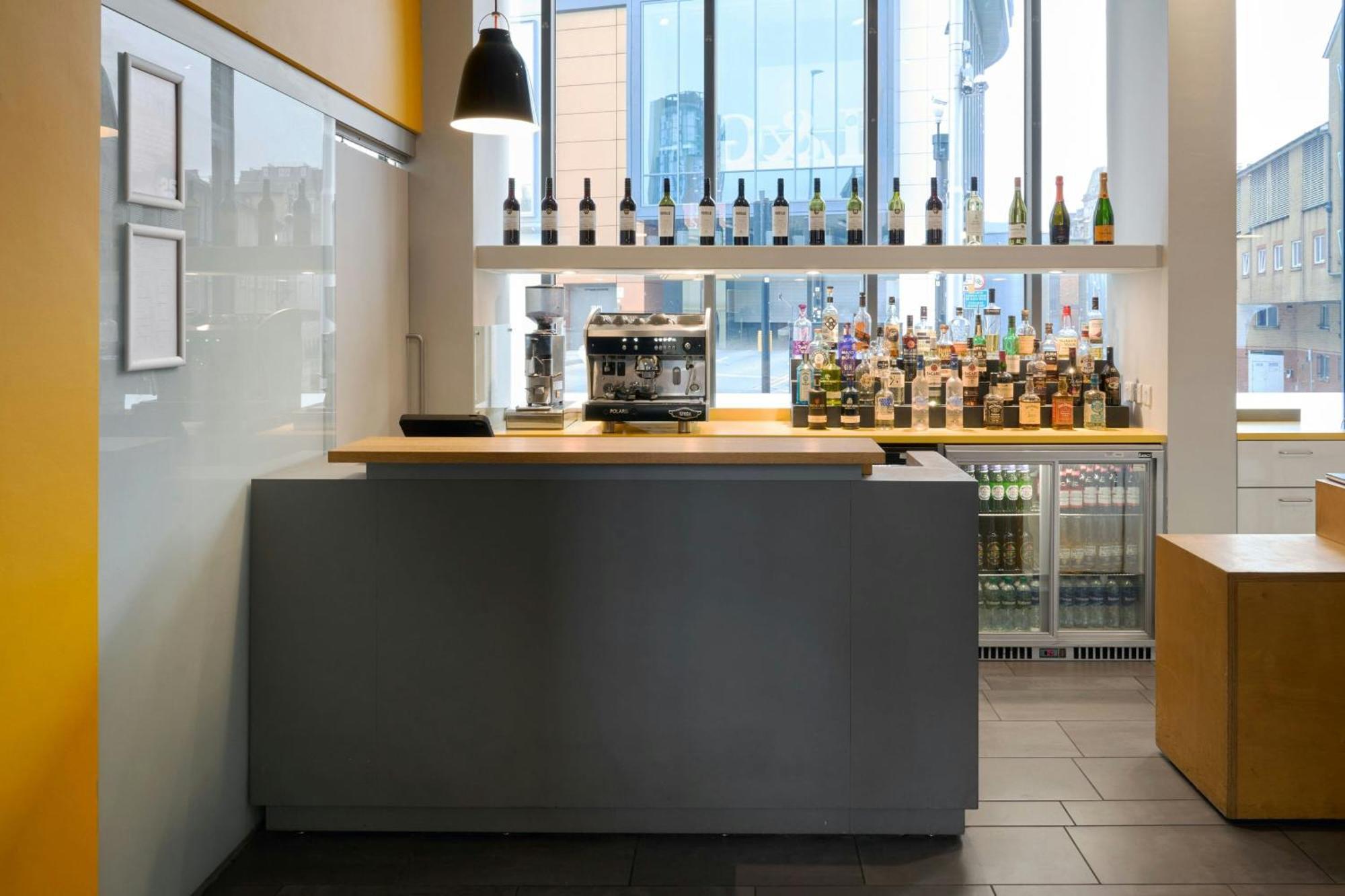 Four Points Flex By Sheraton Cardiff Exterior photo